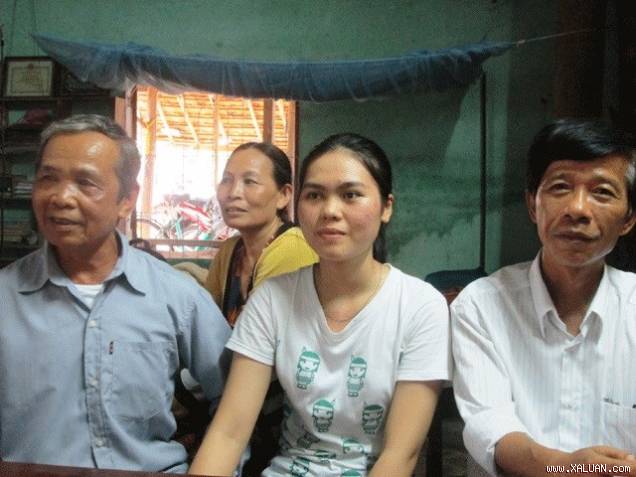 Nữ sinh mồ côi có điểm thi đại học cao nhất nước 
